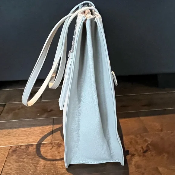 DAVID JONES Vegan leather tote bag in light grey. - Picture 5 of 9